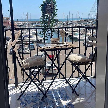 Апартаменты Borgo Damare Nettuno Vista Mare Экстерьер фото