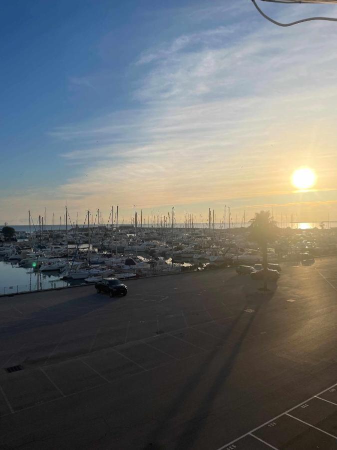 Апартаменты Borgo Damare Nettuno Vista Mare Экстерьер фото