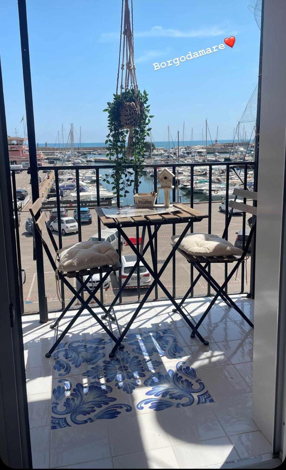 Апартаменты Borgo Damare Nettuno Vista Mare Экстерьер фото